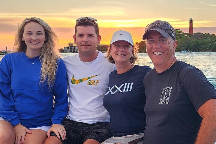 Jupiter Island Sunset Cruise: Celebrity Homes, Wildlife & Historic Lighthouse