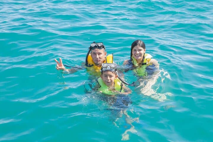 Cabo Catamaran Snorkel to the Arch and Santa María Bay — Open Bar & Snacks photo 4