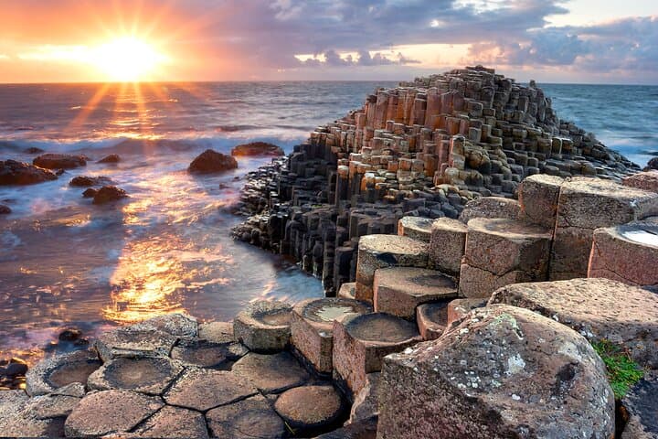 Private Shore Tour: Giant's Causeway & Causeway Coast Highlights