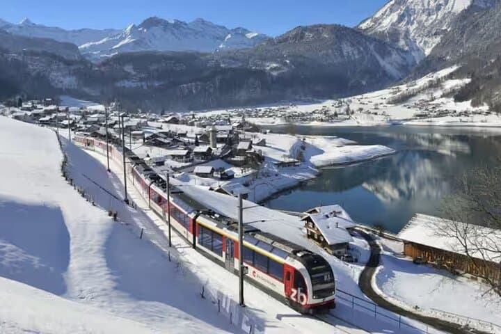 GoldenPass Panorama: Interlaken to Lucerne Old Town Day Tour