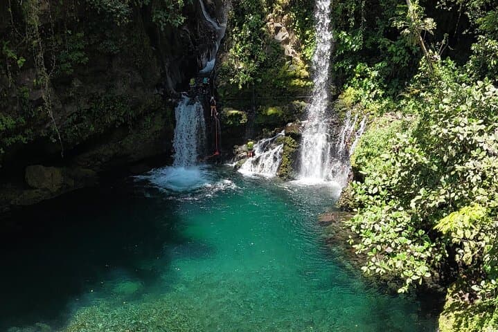 Macho de Monte Canyoning: Boquete Waterfall Abseils & Natural Slides