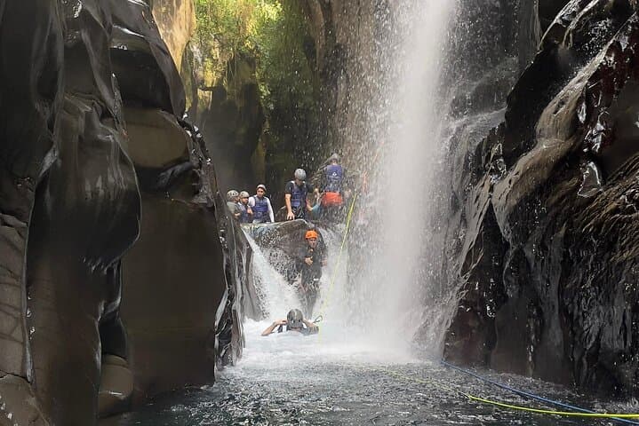 Macho de Monte Canyoning: Boquete Waterfall Abseils & Natural Slides photo 3