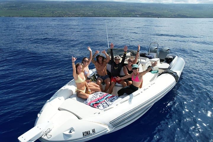 Kailua Kona Whale Watching: Humpback Boat Tour in Kona, Hawaiʻi photo 3