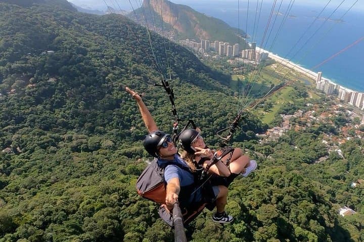 Paragliding Rio de Janeiro: Tandem Flights Over Tijuca and São Conrado photo 4