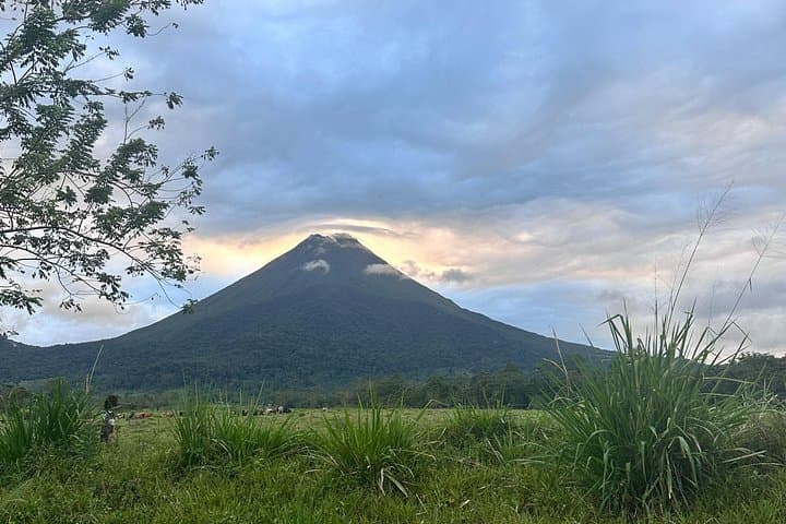 Easy Volcano Nature Trail: Guided Hike Near La Fortuna, Costa Rica photo 1