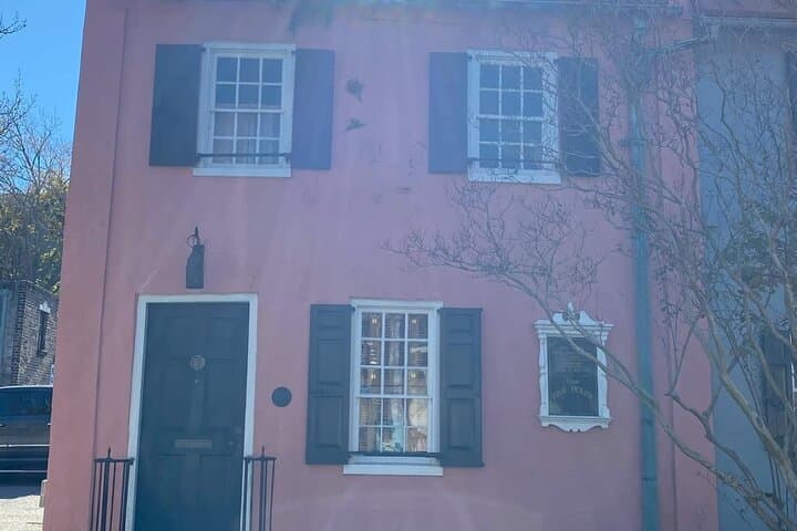 Historic Charleston Walking Tour with Veteran Local Guide photo 3