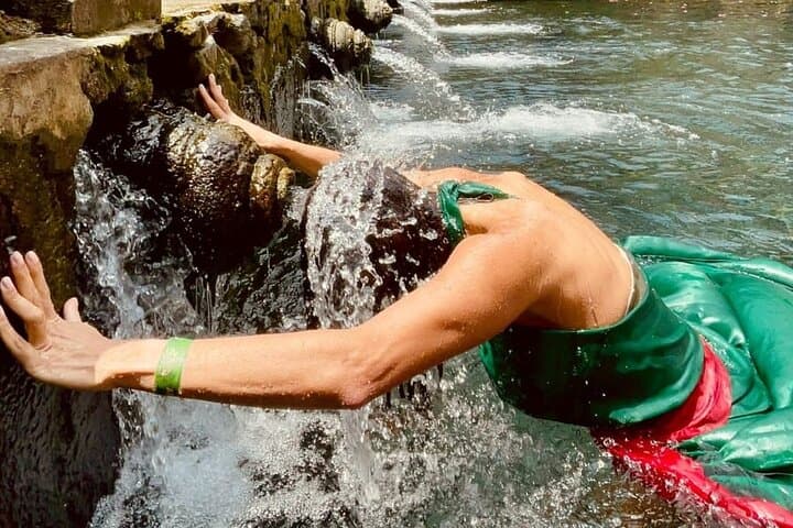 Purification at Tirta Empul: Sacred Holy Spring Ritual Near Ubud photo 4