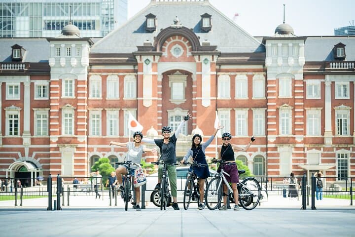 Explore Tokyo by E-Bike: Private 3-Hour Highlights Tour