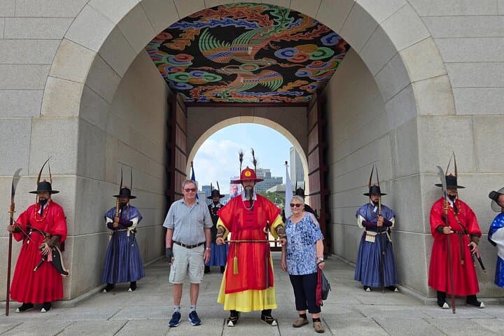 Seoul Goblin Filming Tour: Gyeongbokgung, Bukchon & Deoksugung photo 2