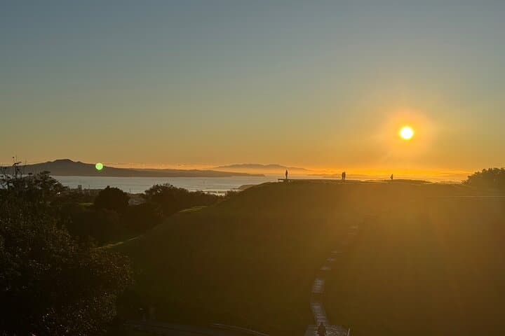 Auckland Sunrise at Mount Eden: Private Early Morning Summit & Domain Walk photo 6