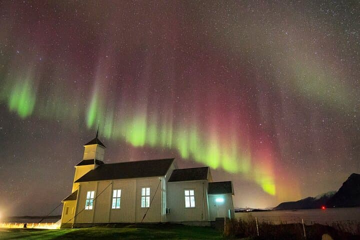Lofoten Aurora Capture: 4-Hour Northern Lights Photography Tour photo 2