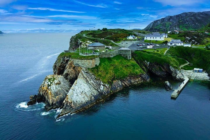 Donegal's Scenic Forts & Coastal Villages: Private Shore Tour from Derry