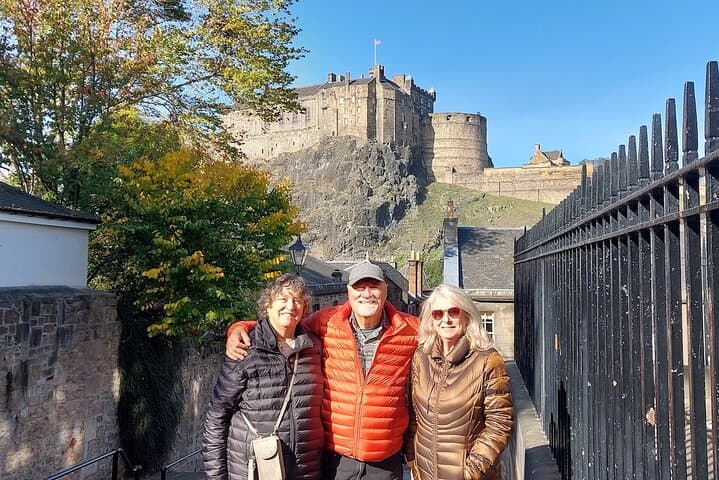 Private Edinburgh Half-Day Minivan Tour — Calton Hill, Castle & Old Town Highlights