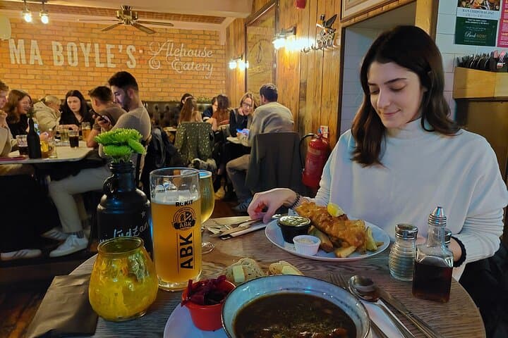Liverpool Albert Dock and Cavern Quarter Food Walking Tour — Tastings, History & Local Pubs