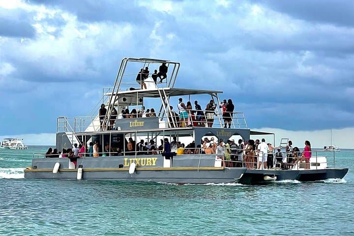 Hip-Hop Party Boat Punta Cana: Open-Bar Sandbar Cruise & Snorkel photo 4