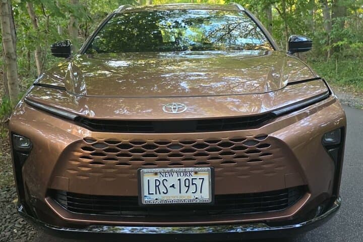 Private Airport Transfer NYC (JFK & LGA) — Door-to-Door Car Service photo 4