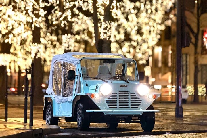 Private Paris Highlights Tour by Mini Moke: 4-Hour Eco-Friendly Golf Cart City Ride photo 2