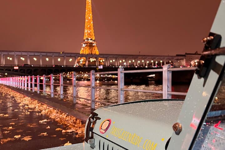 Private Paris Highlights Tour by Mini Moke: 4-Hour Eco-Friendly Golf Cart City Ride photo 3
