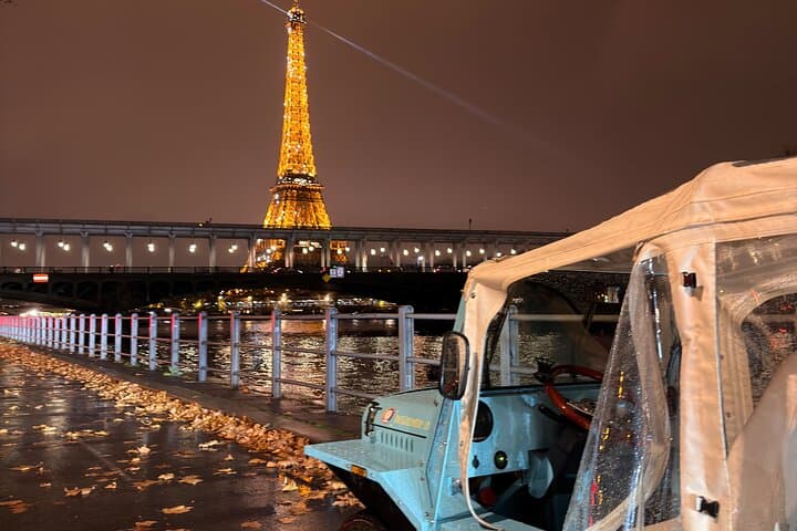 Private Paris Landmarks Tour by Mini Moke — 2-Hour Golf Cart Experience photo 4