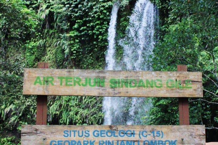 Two-Day Lombok: Sendang Gile & Tiu Kelep Waterfalls Plus Sekotong Island Hopping photo 2