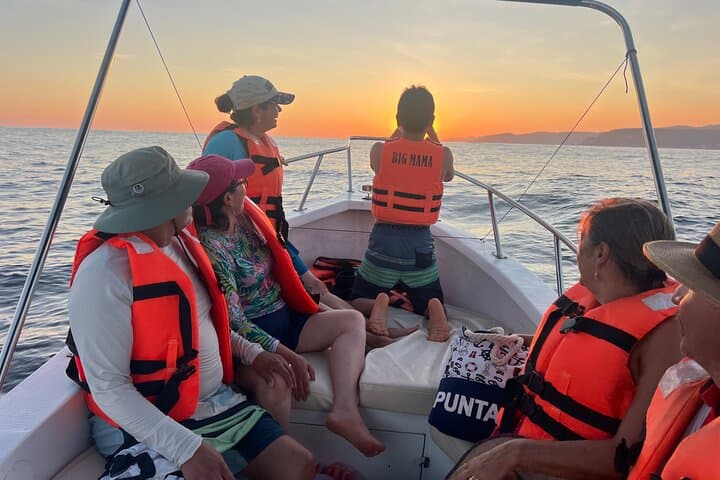 Private Huatulco Sunset Yacht Tour — Dolphins, Mantas & Blue-Flag Beaches photo 2