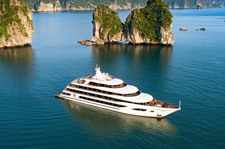 Luxury Ha Long & Lan Ha Bay 2D1N Cruise with Private Balcony and Kayaking
