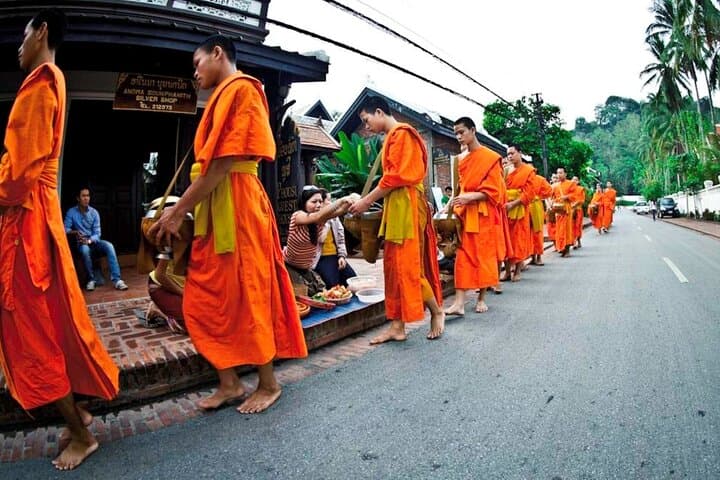 Laos to Cambodia: 8-Day Mekong & Angkor Cultural Circuit photo 3