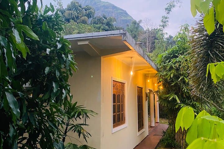 Arangala Rock 3-Day Hike, Summit Camp & Private Villa by Bowatenna Reservoir photo 5