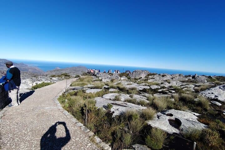 Skip-the-Line Table Mountain Fast Track: 360° Cable Car to the Summit photo 4