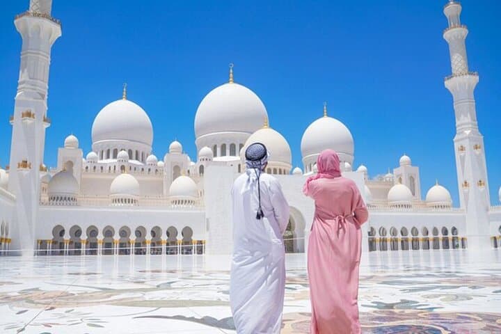 Sheikh Zayed Grand Mosque Tour: Abu Dhabi Guided Visit with Hotel Pickup