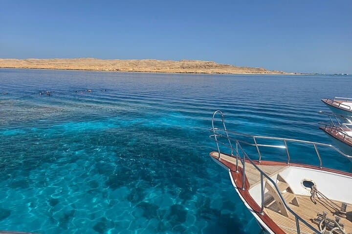 Hula Hula Island Snorkeling Day Trip from Hurghada with Lunch