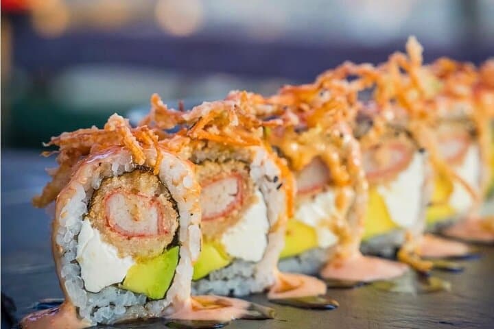 Bogotá Rooftop Golf and Sekushi Sky Sushi Experience photo 2