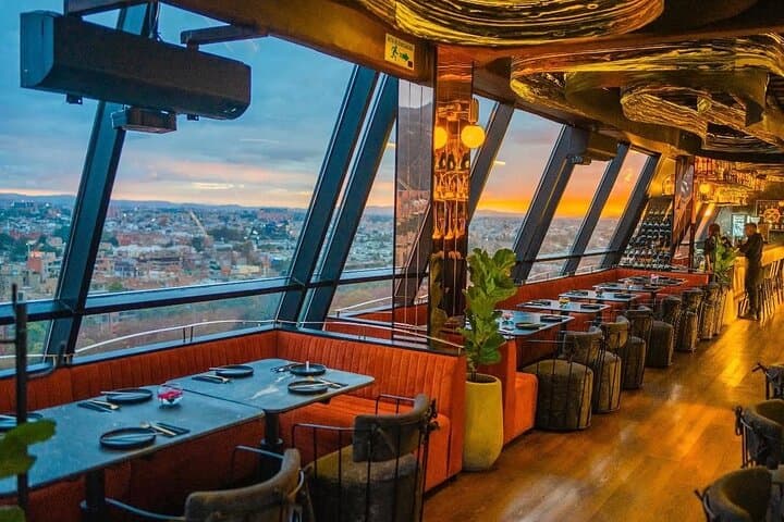 Bogotá Rooftop Golf and Sekushi Sky Sushi Experience photo 5