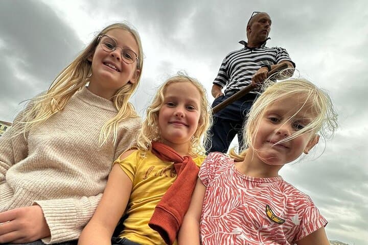 Venice Family Private Tour for Kids — Interactive Walking Adventure photo 2