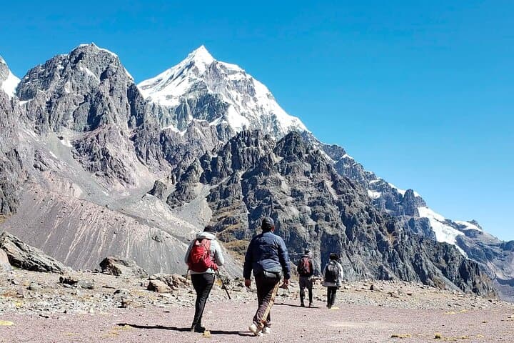 7 Lakes Ausangate Trek from Cusco: Day Hike to Turquoise High-Altitude Lakes photo 4