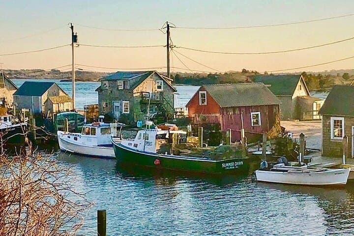 Private 4-Hour Martha's Vineyard Island Tour: Edgartown, Menemsha & Aquinnah photo 3
