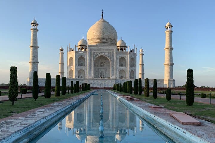 Same-Day Taj Mahal from Kolkata: Flight Tour to Agra's Marble Masterpiece