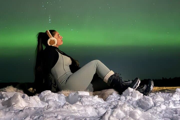Authentic Lapland Northern Lights Experience at a Private Wilderness Cabin