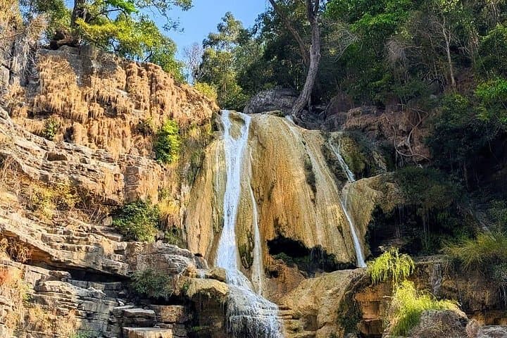 Baobab & Grand Tsingy Walk: 14-Day Madagascar River-to-Coast Expedition photo 5