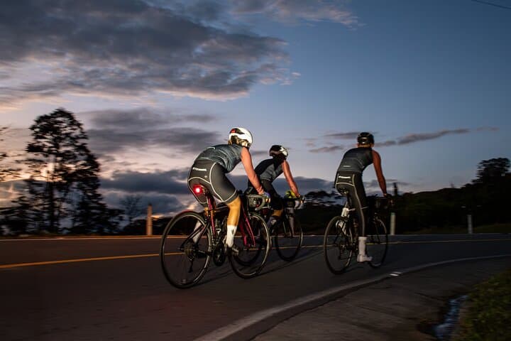 Conquer Alto de Letras: 7-Day Premium Cycling Tour & Cultural Immersion photo 4