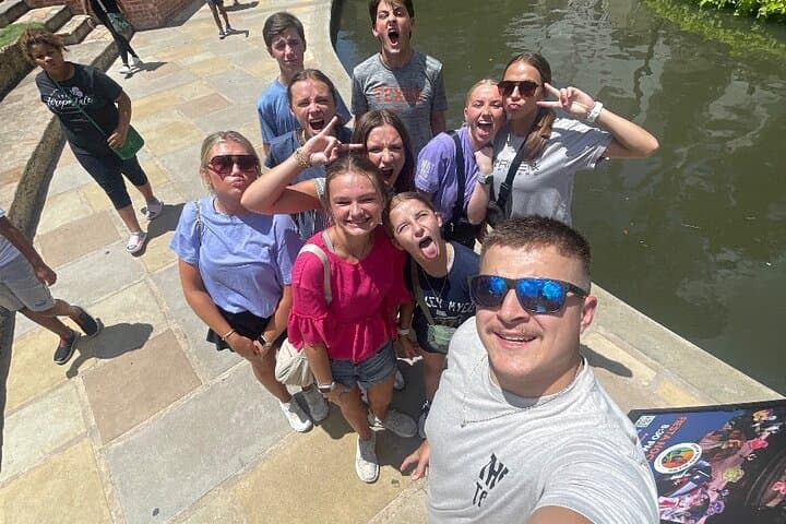 San Antonio Scavenger Hunt Walking Tour — Alamo, River Walk & La Villita Puzzle Adventure photo 3