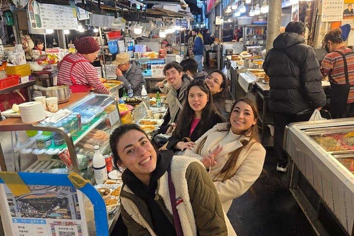 Seoul Markets Walking Tour: Dongmyo Flea Market & Gwangjang Street Food Experience photo 2