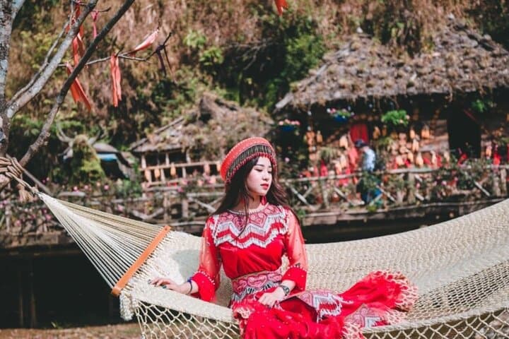 Half-Day Cat Cat Village Trek in Sapa: Hmong Culture & Waterfall Walk photo 3