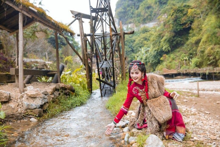 Half-Day Cat Cat Village Trek in Sapa: Hmong Culture & Waterfall Walk photo 5