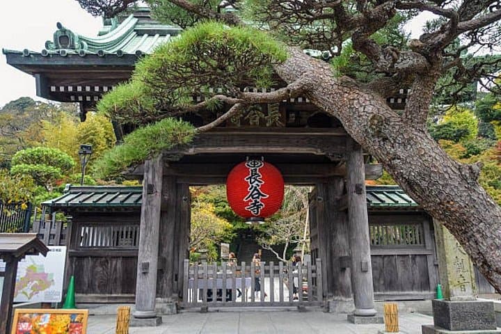 Private Kamakura Day Tour: Great Buddha, Hase‑dera & Enoshima from Tokyo photo 3