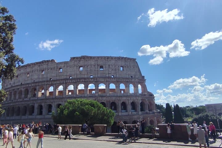 Colosseum, Roman Forum & Palatine Guided Tour — Rome History Walk photo 2