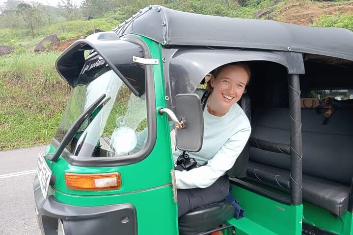 Nuwara Eliya Tuk-Tuk Tea Plantation & Waterfall Tour — Scenic Day Trip