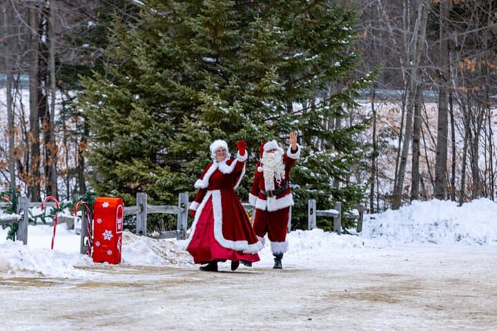 Santa Express Train First Class: A Festive Ride Along the Pemigewasset photo 4