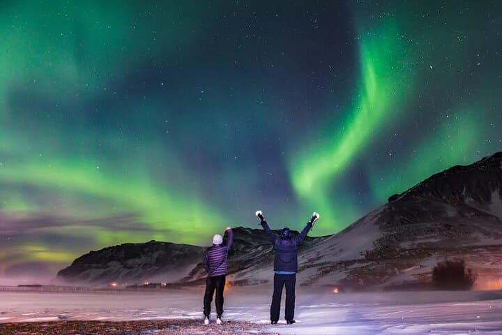 Chase the Northern Lights: 4x4 Aurora Tour from Reykjavík