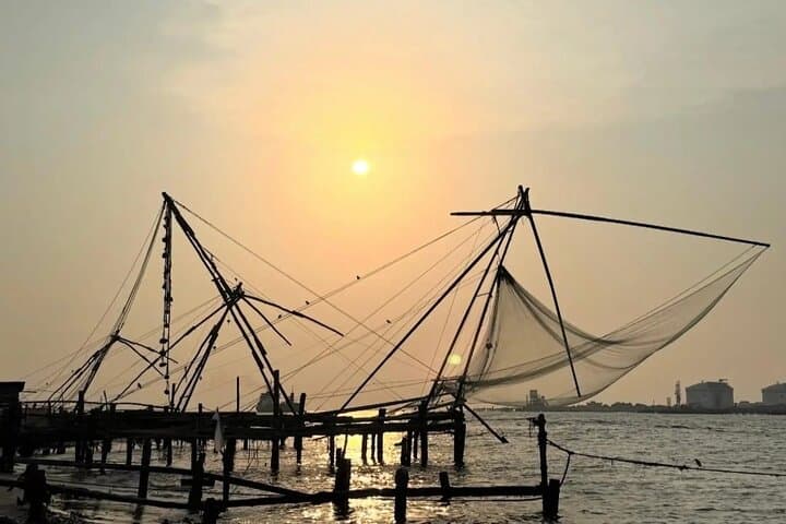 Tuk Tuk Through Time: Fort Kochi's Historical Sights & Local Flavors photo 2